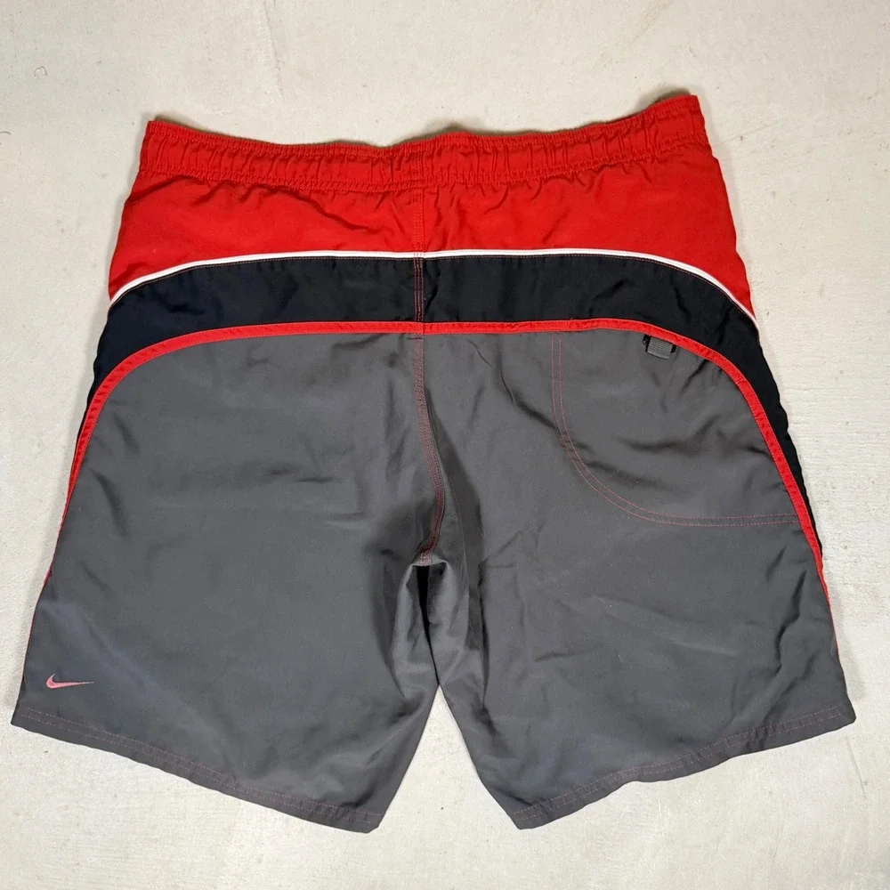 Nike Mens Swim Trunks Grey Red‎ Colorblock Board Shorts Mesh Lined Size XL